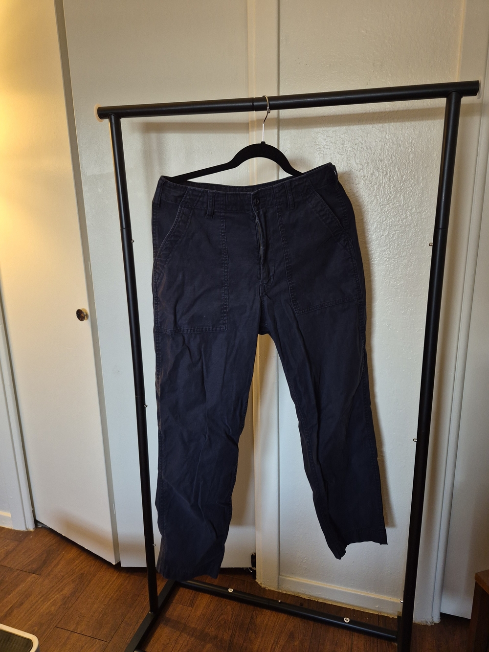Uniqlo Men's Cargo Pants in Navy Blue
